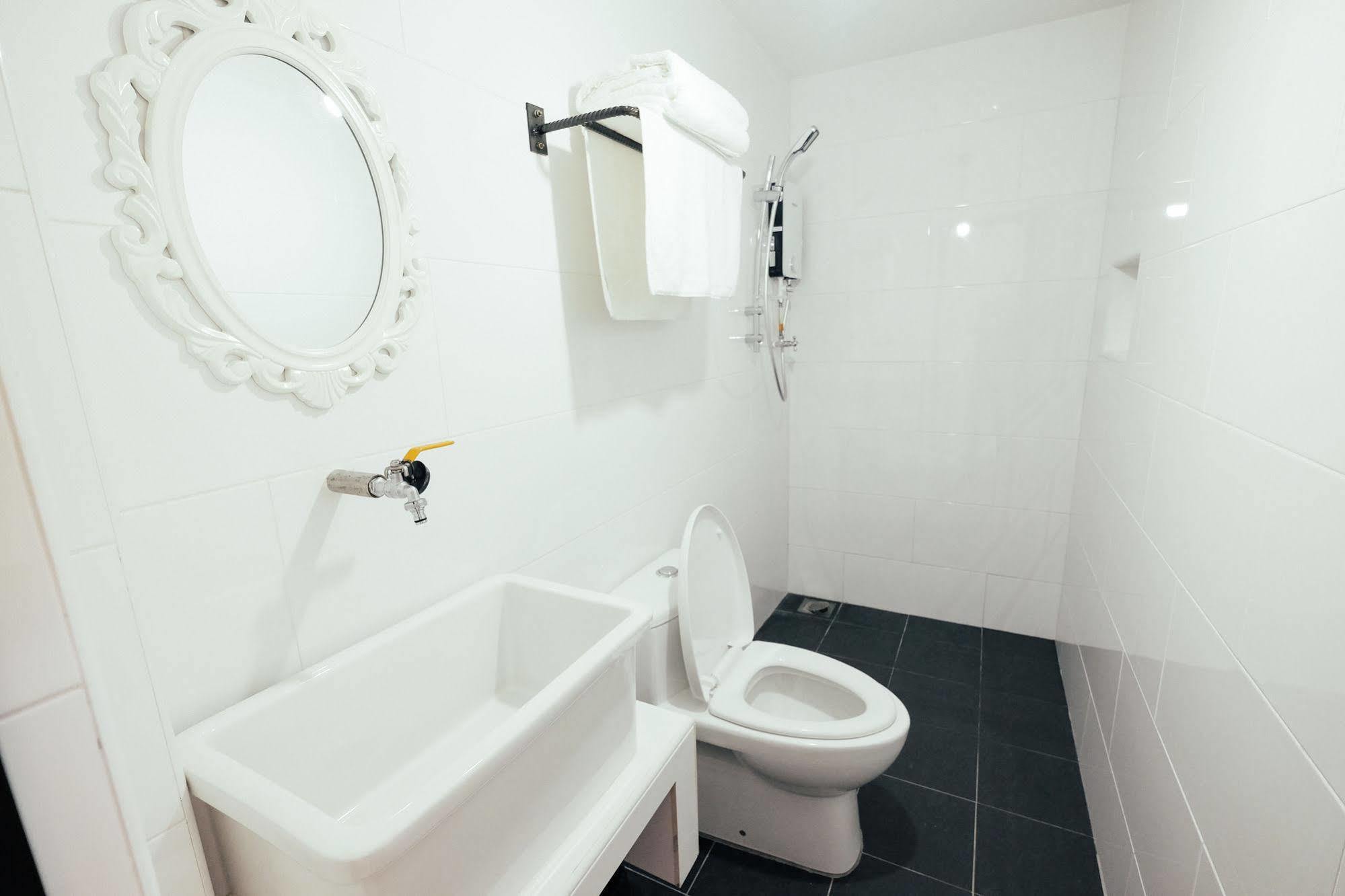 White Loft Hotel Malacca Eksteriør bilde