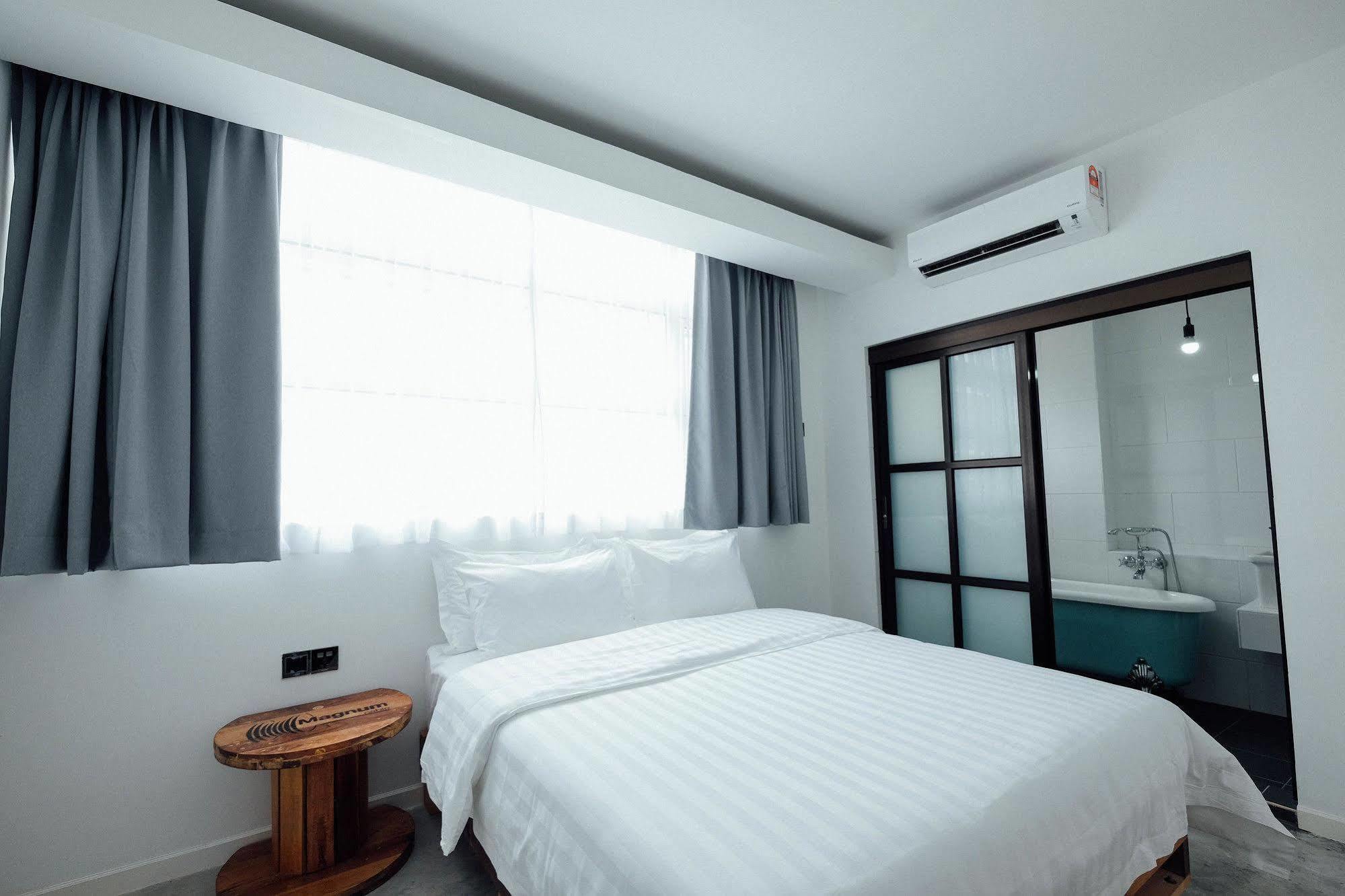 White Loft Hotel Malacca Eksteriør bilde